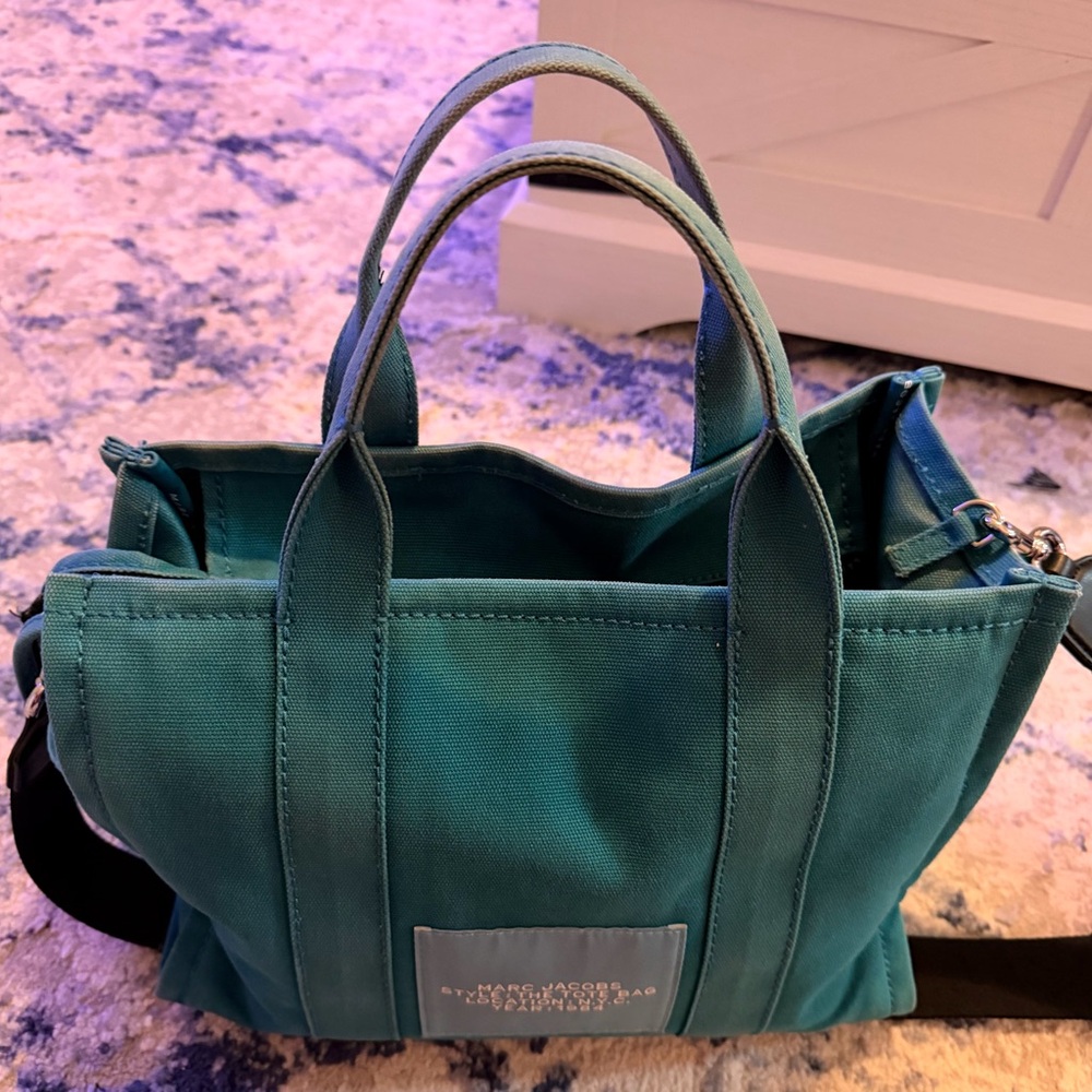 Marc Jacobs Harbor Blue Medium Tote Bag GUC - Picture 12 of 13